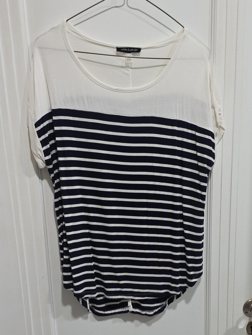Cable & Gauge  M Short Sleeve Blouse
